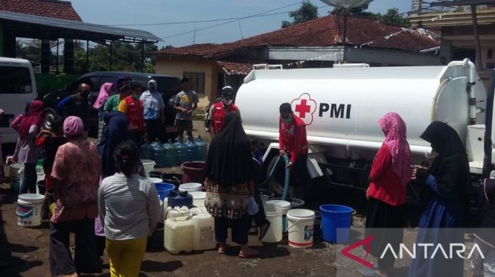 Antisipasi Bencana Kekeringan Di Sukabumi Pmi Siapkan Truk Tangki Air Bersih Suarajabarid 8995