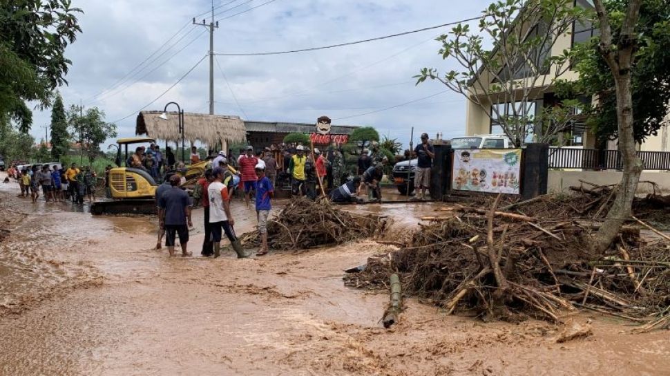Jatim Memasuki Pancaroba Musim Hujan, BMKG: Waspadai Bencana Hidrometeorologi