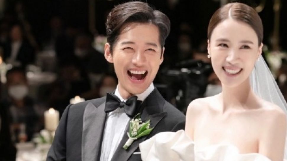 Resmi Jadi Suami Istri Intip Potret Pernikahan Namgoong Min Dan Jin Ah Reum Paperplane 9945