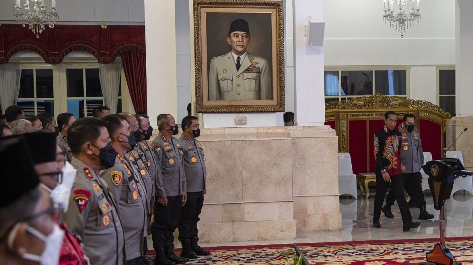 Jokowi Singgung Slogan Presisi Polri di Hadapan Kapolri: Njlimet