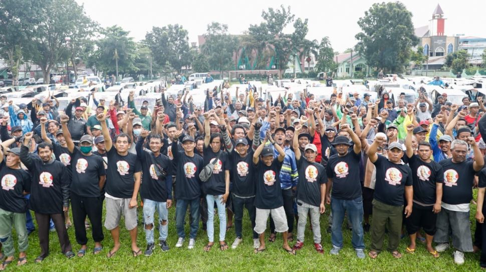 Ganjar Milenial Sumut Gelar Konvoi Sambil Bagikan Sembako Untuk Abang ...