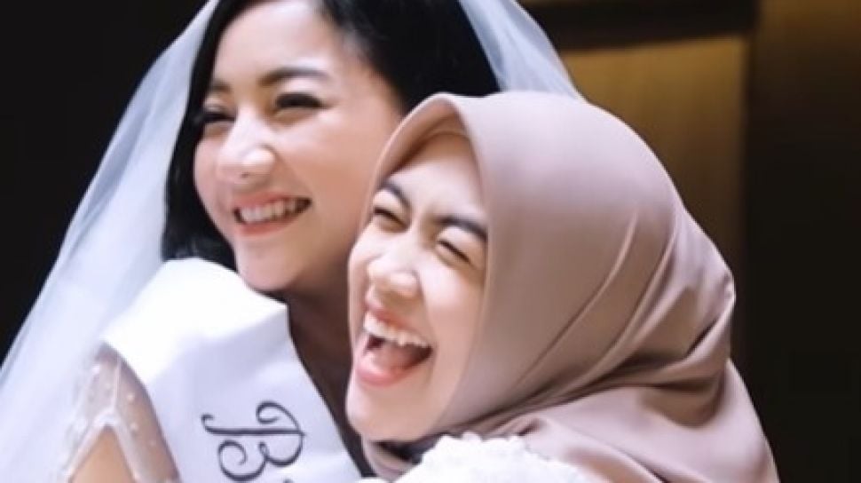 Usai Dress Seksi Amanda Manopo Dinyinyiri, Kini Outfit Ria Ricis di Nikahan Glenca Chysara Disentil: Nyaingi Pengantin