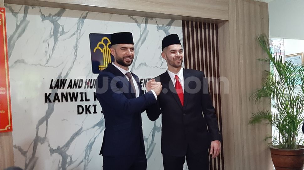 Sah Jadi Wni Sandy Walsh Dan Jordi Amat Momen Yang Sangat Indah Hari Ini 1120