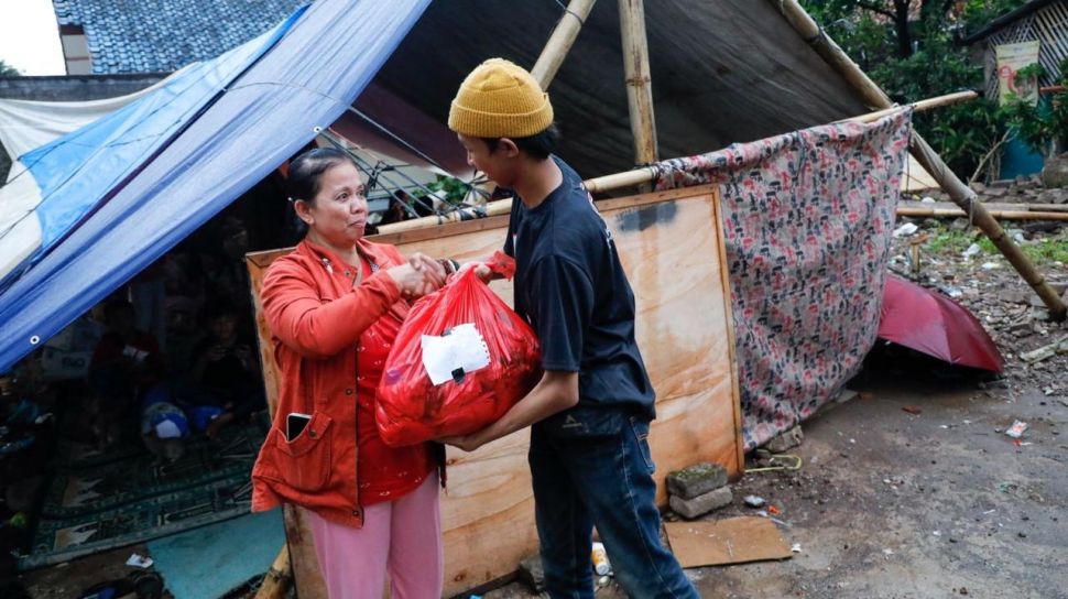 Ganjar Milenial Terjunkan Relawan Bangun Posko Dan Dapur Umum Untuk Korban Gempa Cianjur 6862