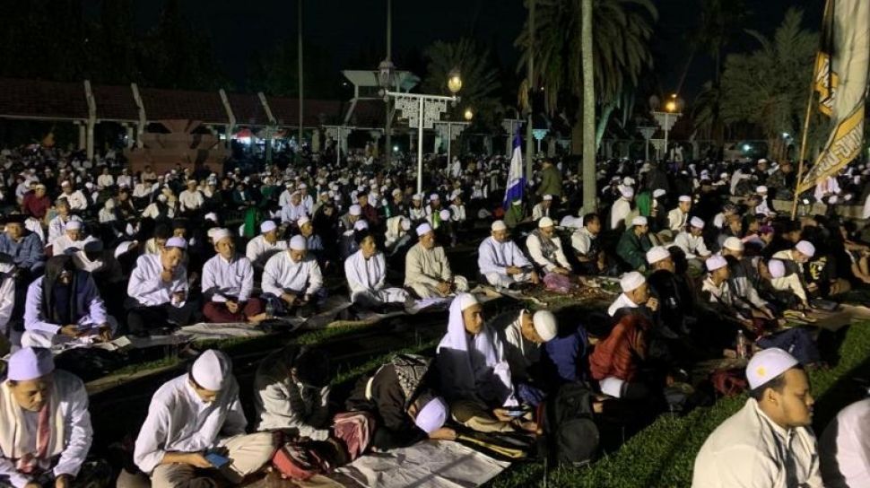 Reuni 212 Dipimpin Habib Rizieq Shihab, Takbir Menggema di Masjid At-Tin TMII