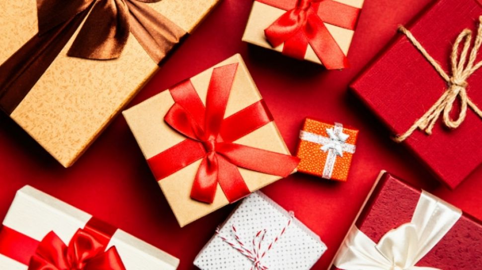 8 Ide Kado Natal untuk Orang Tersayang, Bagikan saat Christmas Day!