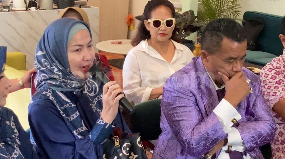 Kim Ochi Berlian Dibully karena Punya Payudara Besar Ferry Irawan  