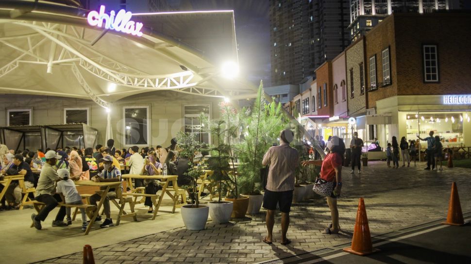 Berkunjung Ke Chillax Sudirman, Tempat Kuliner Baru Yang Bernuansa ...