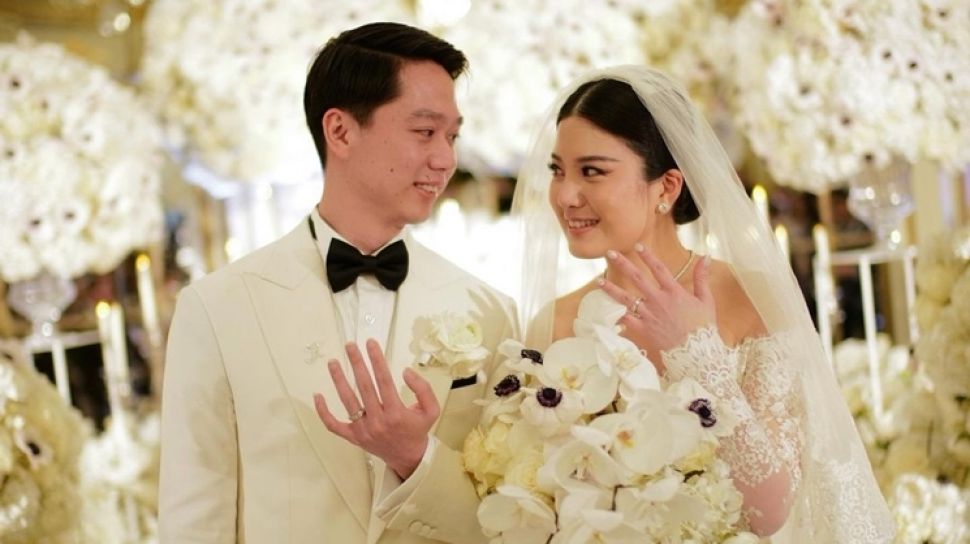 Kevin Sanjaya and Valencia Tanoesoedibjo Married at a Paris Luxury ...