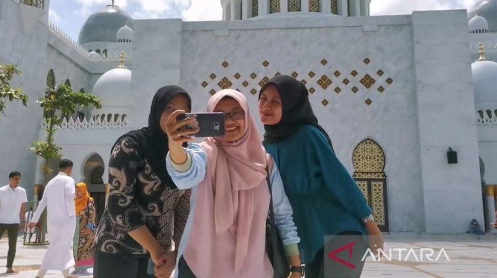 Bisnis Perhotelan Ngalap Berkah Hadirnya Masjid Raya Sheikh Zayed Solo