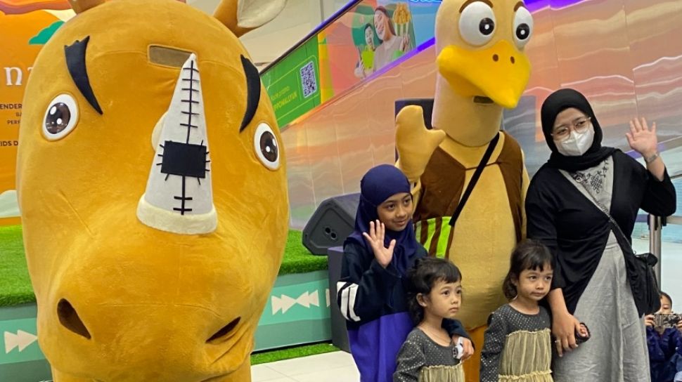 Liburan Sekolah, Ajak Anak Bersenang-Senang Bersama Karakter Film Riki Rhino Yuk di Mall!