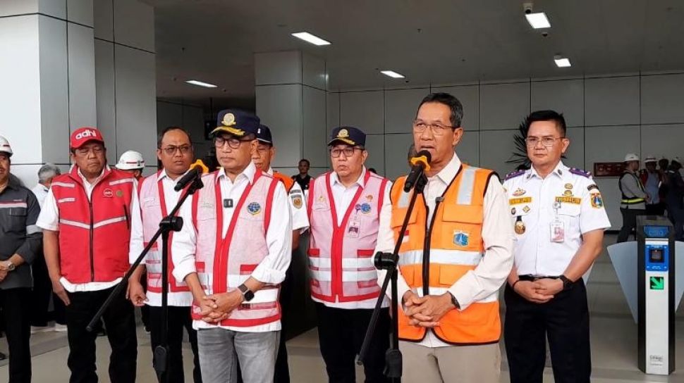 Heru Budi dan Menhub Jajal LRT dari Dukuh Atas ke Jatimulya Hanya 39 Menit, Biasanya Pakai Mobil Dua Jam