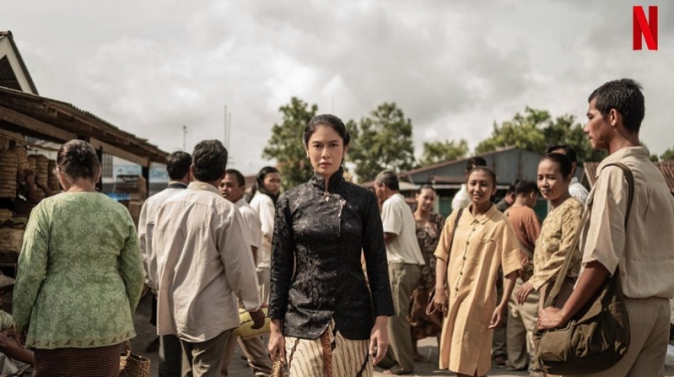 Menelusuri Inspirasi Kebaya Janggan yang Dipakai Dian Sastro Saat