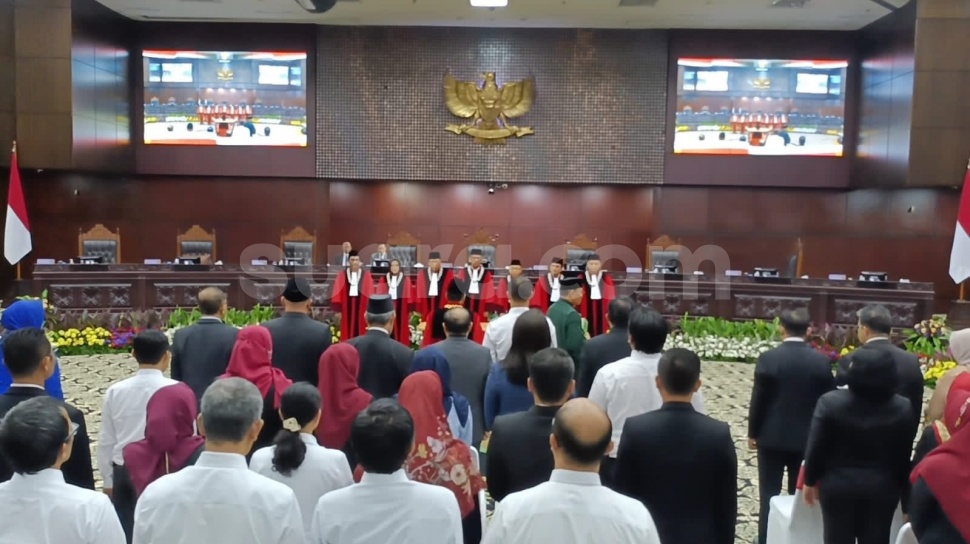 Batang Hidung Anwar Usman Tak Nampak Saat Suhartoyo Dilantik Jadi Ketua Mk