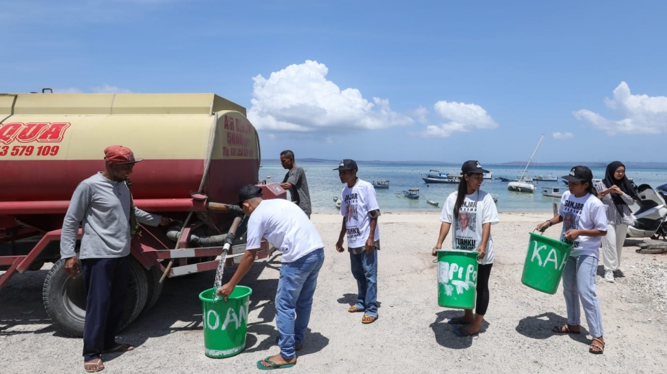 5.000 Liter Air Bersih Digelontorkan untuk Warga Kupang yang Dilanda Kekeringan