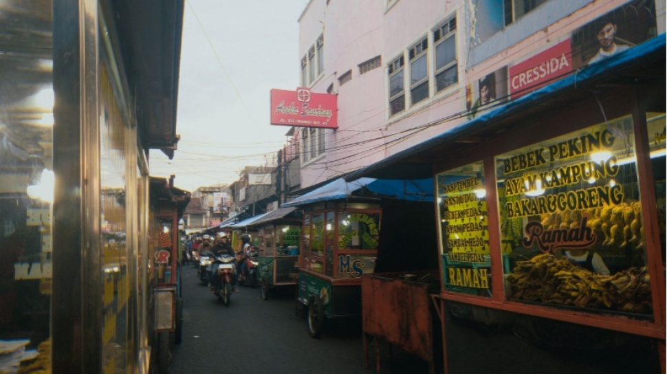 Pasar Ceplak, Pusat Kuliner Malam di Garut yang Melegenda