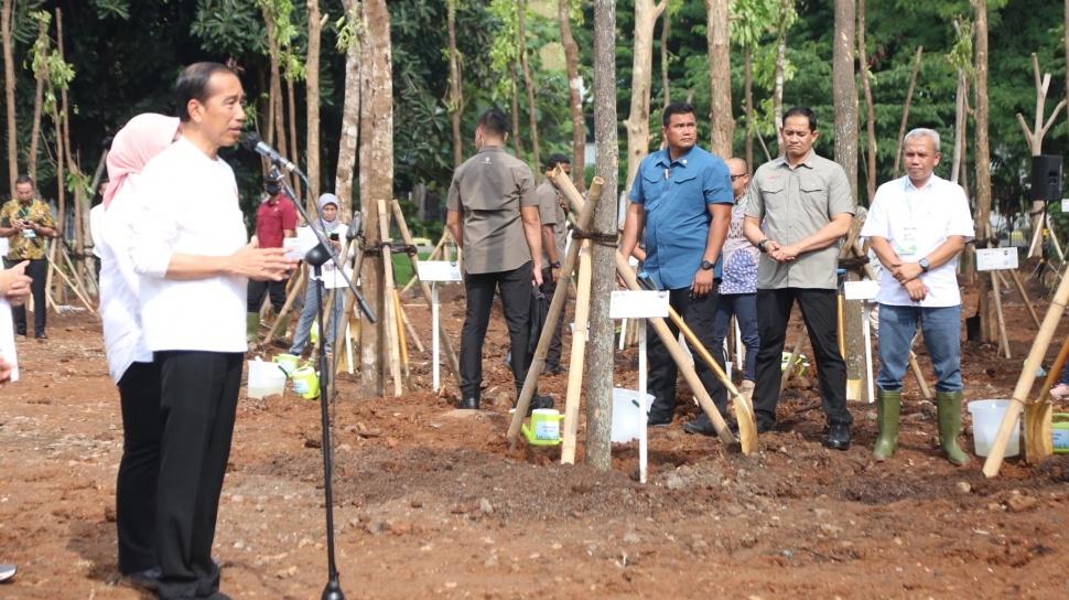Tanam Pohon Bersama Astra, Presiden RI Joko Widodo Ajak Masyarakat Terlibat Dalam Kegiatan Menghijaukan Lingkungan