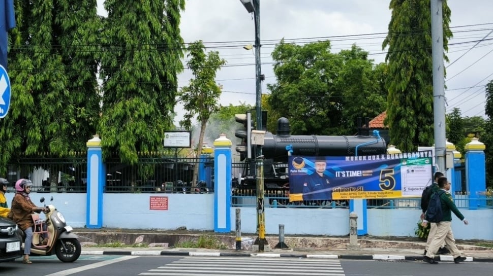 Pelanggaran APK Marak Di Kota Jogja, Bawaslu Minta Parpol Copot Sebelum ...