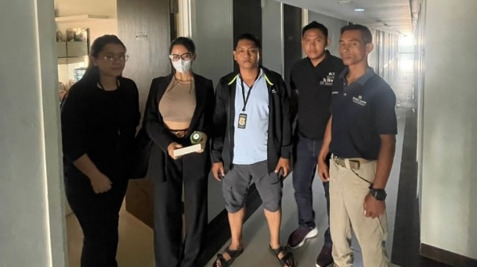 Tersangka Kasus Film Porno Siskaeee Ditangkap Di Jogja Lagi Pakai Baju Yang Perutnya Kelihatan 3087