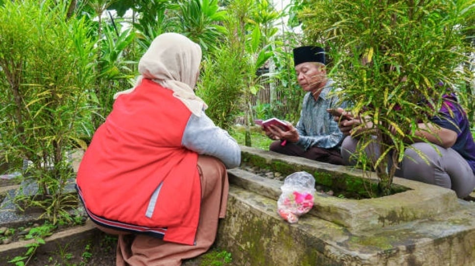 Doa Ziarah Kubur Lebaran Idul Fitri 2024 Untuk Memohon Ampunan Dan Rahmat