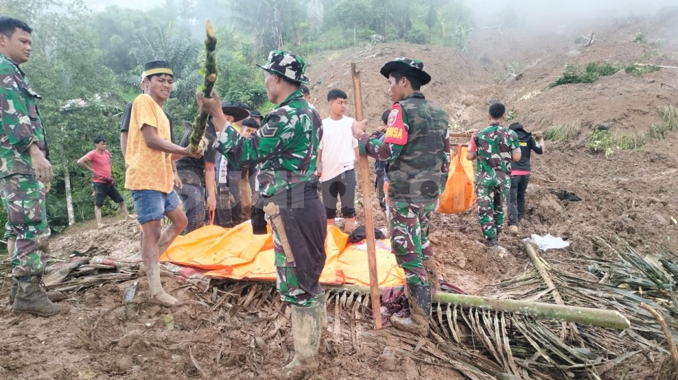 18 Tewas Dalam Bencana Longsor Di Tana Toraja 2 Masih Dicari 1140