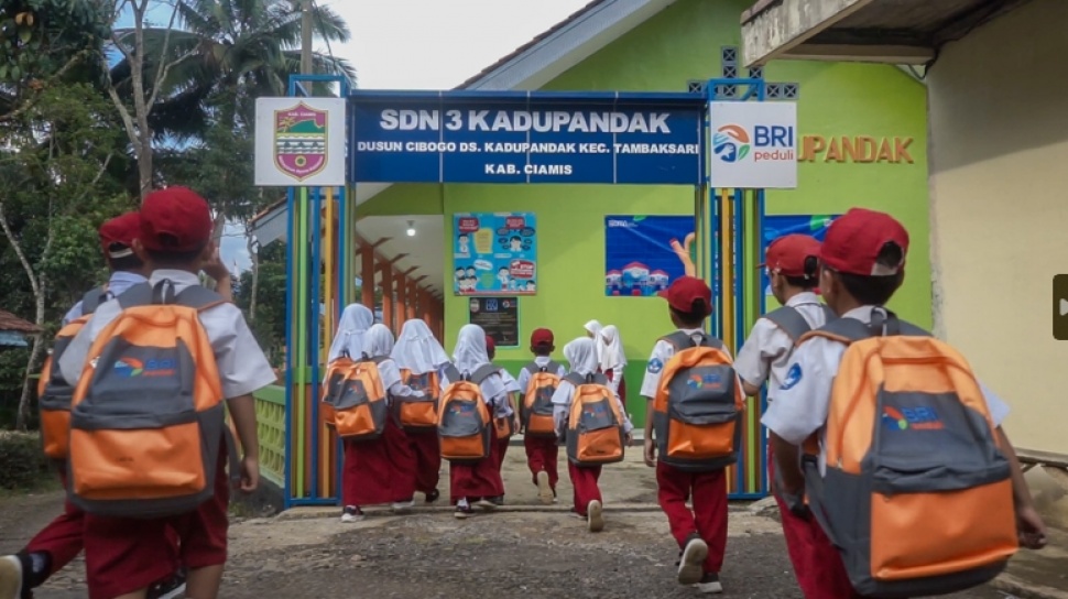 BRI Tingkatkan Kualitas Pendidikan Indonesia Melalui Program BRI Peduli ...