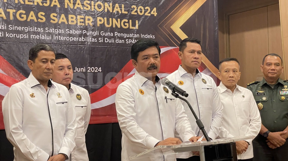 Jokowi Tunjuk Hadi Tjahjanto Pimpin Satgas Pemberantasan Judi Online Juni 2024