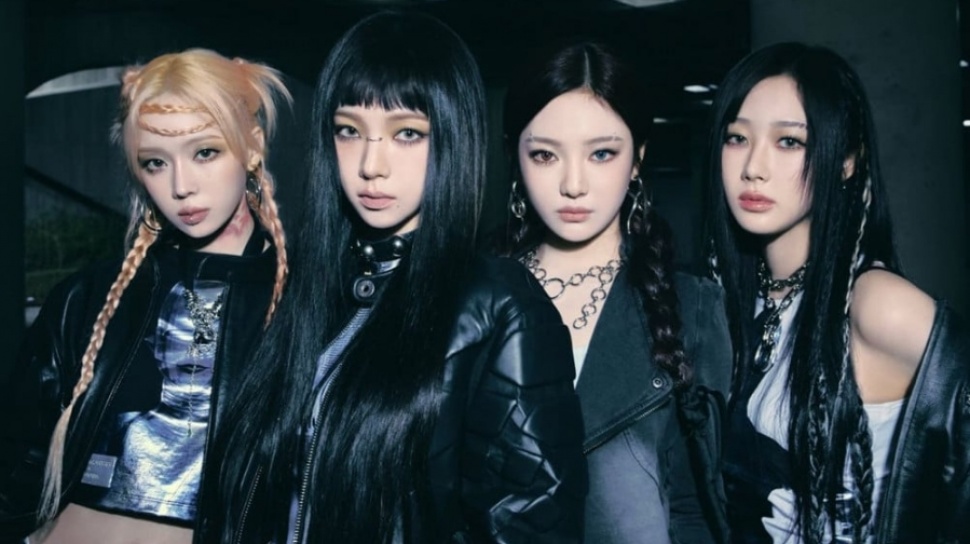 Serupa Magma Mencair, aespa Usung Konsep Dark and Gold di "Dirty Work"