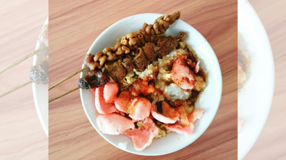 Aku Menyandarkan Kenangan dan Kenyamanan pada Semangkuk Bubur Ayam Sejak Pagi Itu