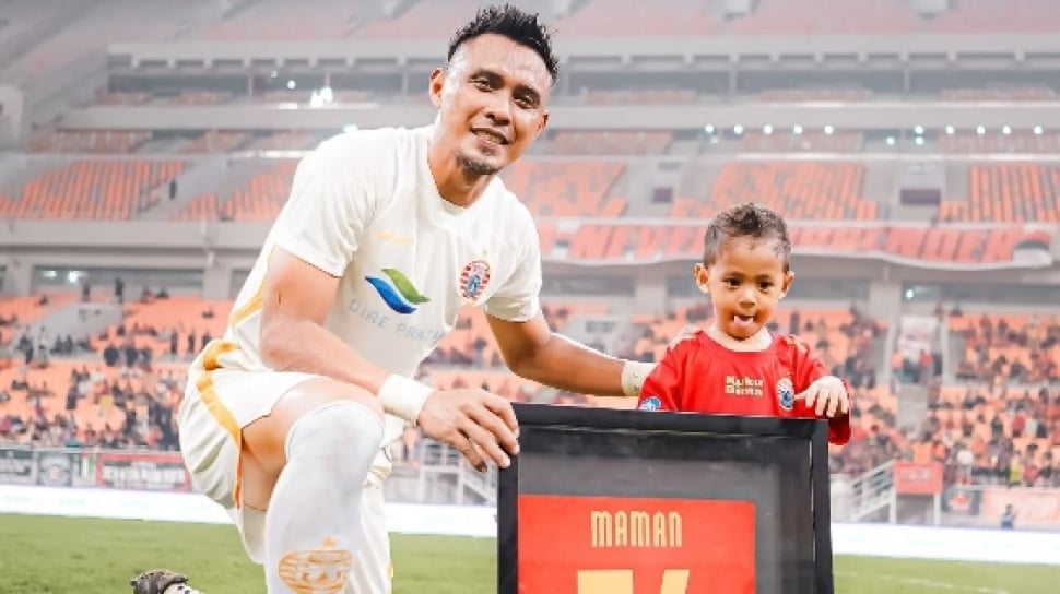 Resmi Pensiun, Ini Rekam Jejak Karir Mantan Bek Timnas, Maman Abdurrahman