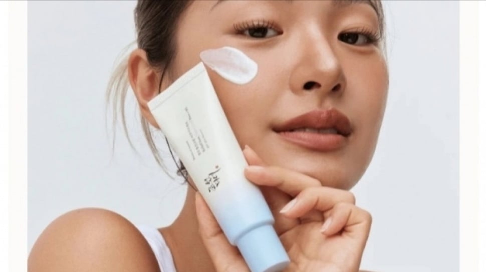 Rahasia Kulit Glowing ala Korea! 4 Tone Up Sunscreen Lindungi dari Sinar UV
