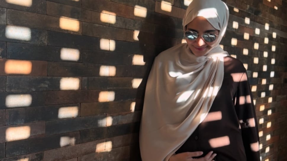 Bahagia! Zaskia Sungkar Umumkan Kehamilan Kedua Hasil Program Bayi Tabung