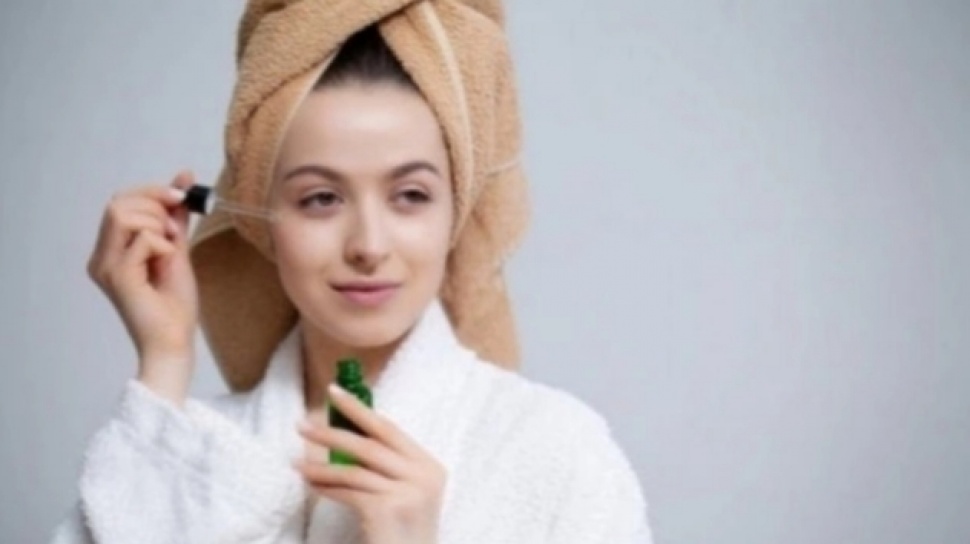 4 Serum Mandelic Acid Eksfoliasi Kulit Kasar dengan Lembut Tanpa Iritasi
