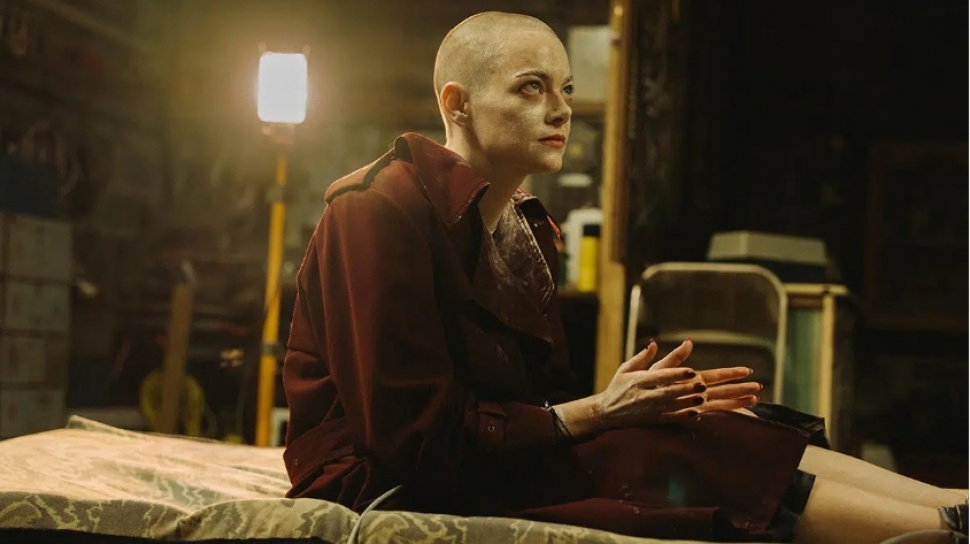 Sinopsis Film Bugonia: Emma Stone Bintangi Film Fiksi Ilmiah Tayang 26 April di Netflix