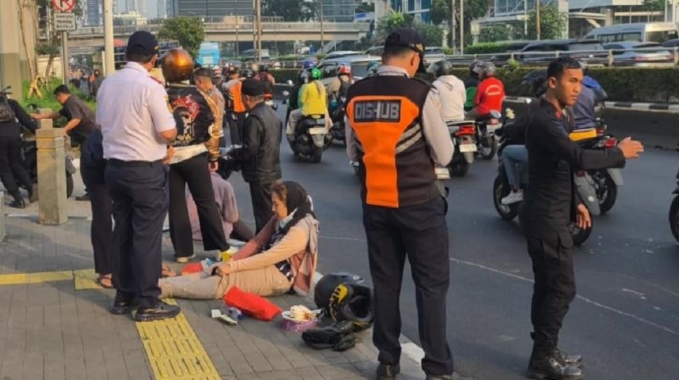Kecelakaan Beruntun di MT Haryono Pancoran: Kendaraan Berhenti Mendadak Jadi Penyebab