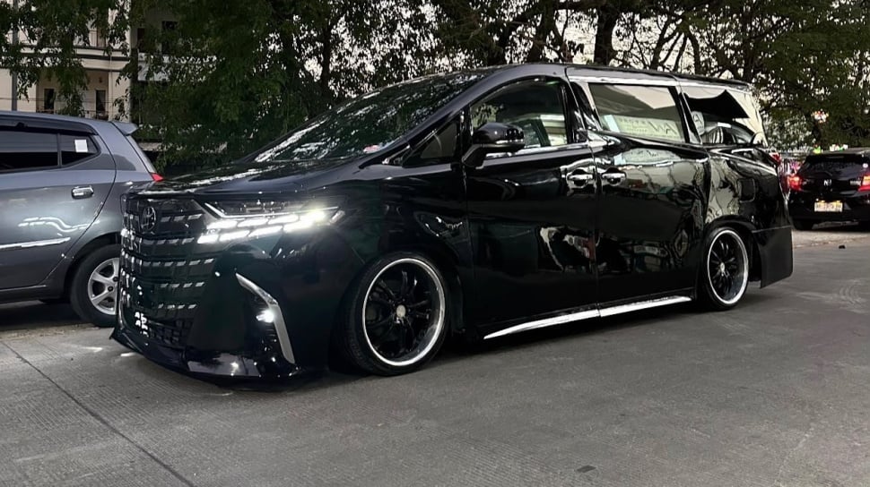 Disulap 'Penyihir' Makassar, Toyota Alphard 2012 Ini Bisa 'Time Travel' ke Tahun 2026