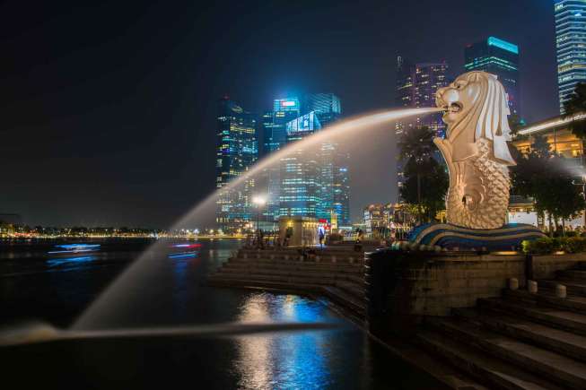 Patung Merlion di Singapura. [Shutterstock]