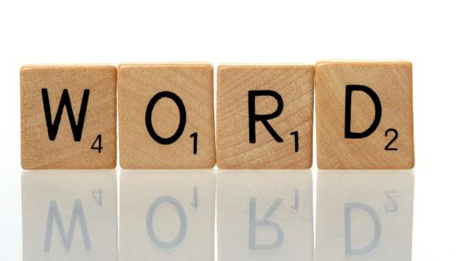 Ilustrasi permainan scrabble. [Shutterstock/slpix]