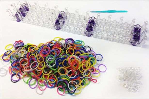 Loom Band, karet gelang warna-warni yang ternyata bisa memicu kanker. (Sumber: Eversave.com)