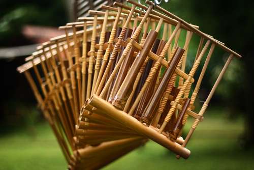 Ilustrasi alat musik angklung (Shutterstock).