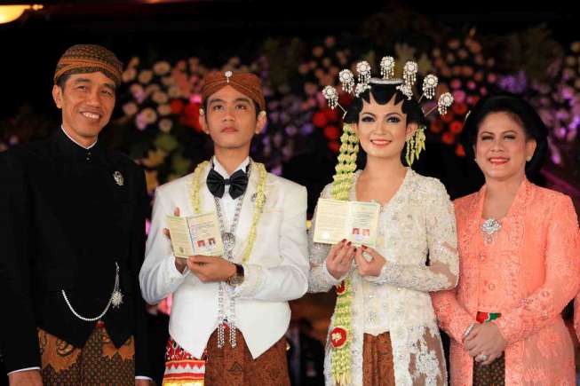 Pernikahan Gibran Rakabuming Raka dan Selvi Ananda di Gedung Graha Saba, Solo, Jawa Tengah, Kamis (11/6).