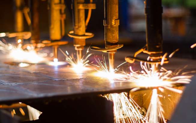 Ancaman di Balik Deindustrialisasi Prematur: Badai Pengangguran dan Jebakan Tua Sebelum Kaya