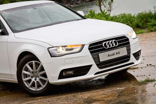 Ilustrasi mobil Audi A4 (Shutterstock)