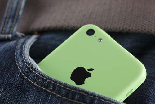 Ilustrasi iPhone 5C (Shutterstock).