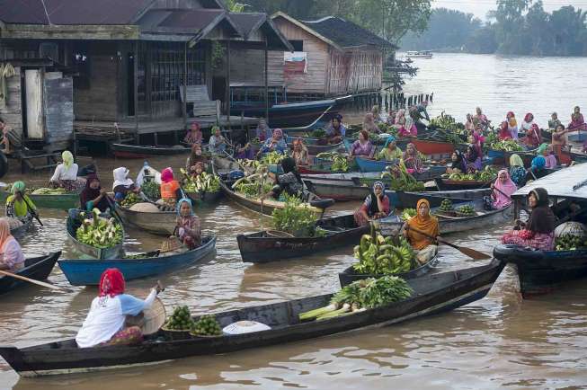 Pasar Terapung Lok Baintan, Kabupaten Banjar, Kalimantan Selatan, Kamis, (12/5).