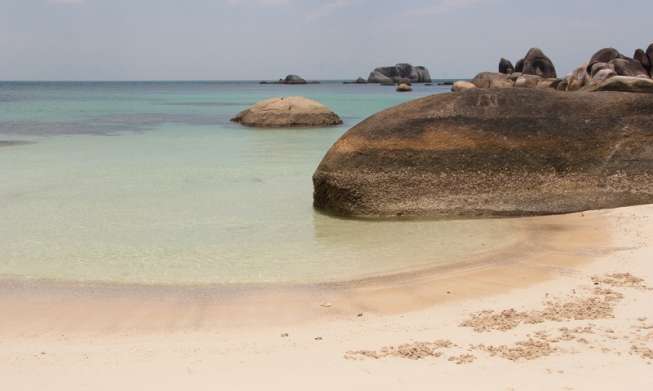 Pantai Tanjung Kelayang, Belitung [shutterstock]