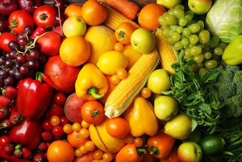 Aneka buah dan sayuran. [shutterstock]