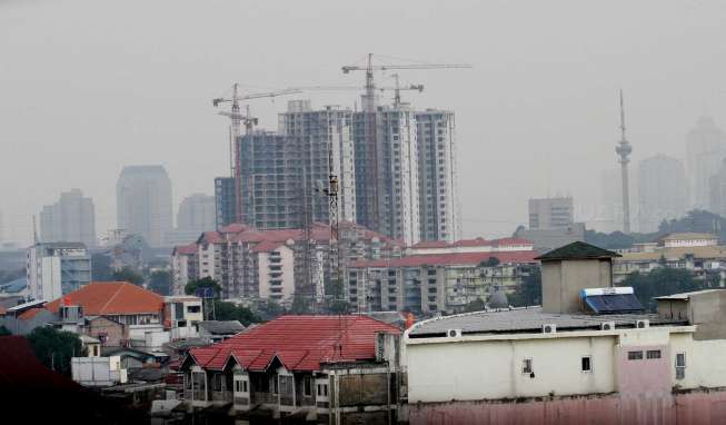 Deretan gedung bertingkat di Jakarta, sabtu (13/5)