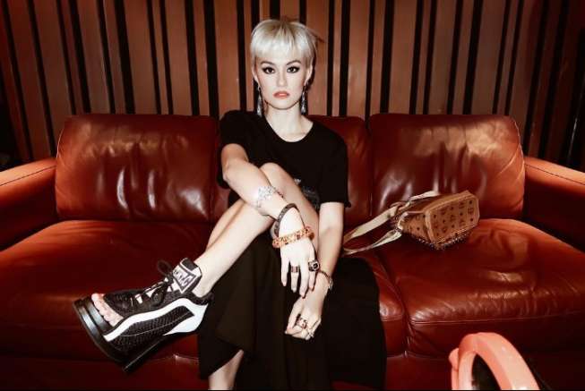 Gaya baru Agnez Mo. [Instagram]