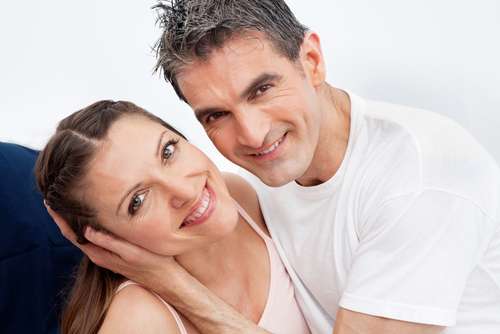 Ilustrasi pasangan bercinta di usia 50 tahun  (Shutterstock)